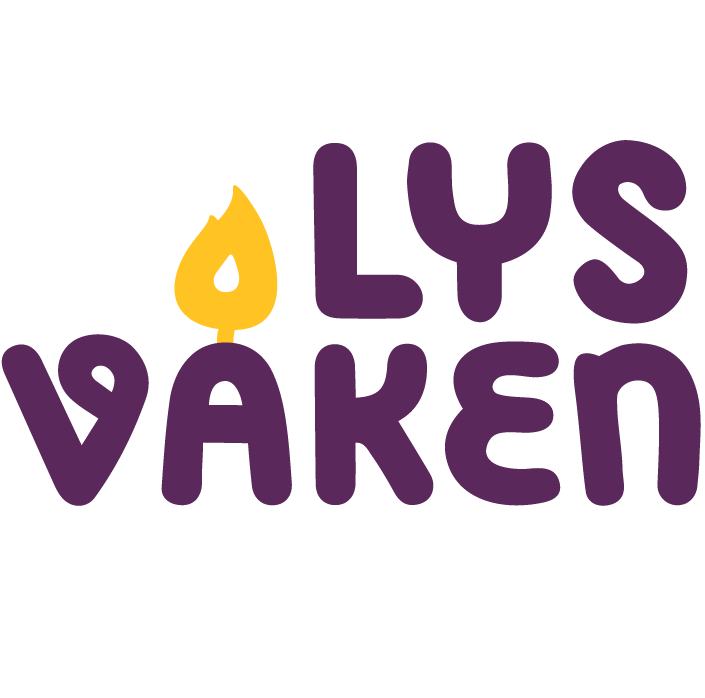 Tre glade barn hopper og danser